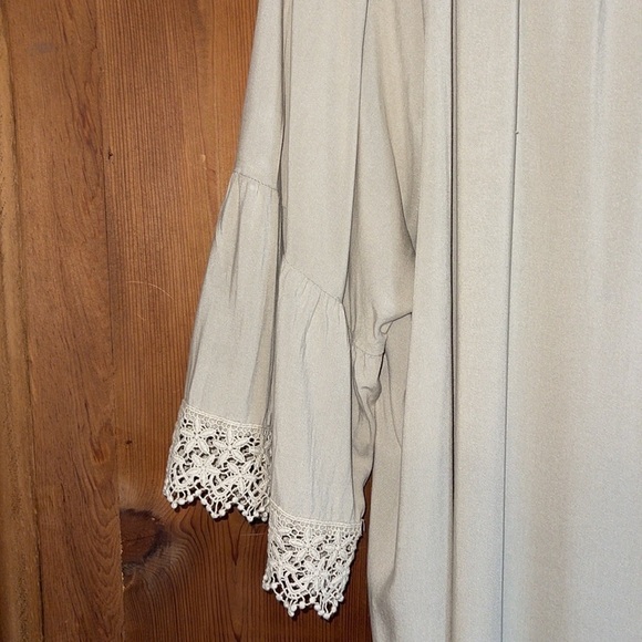 Investments Plus Neutral Beige Blouse with embroidery Sz. 2X - Picture 7 of 15